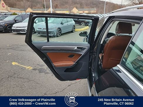 Used 2018 Volkswagen Golf Alltrack SE image 45