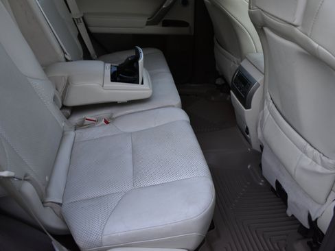 Used 2014 Lexus GX 460 Luxury image 32