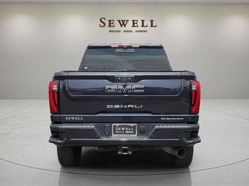 Used 2025 GMC Sierra 2500 Denali Ultimate AWD/4WD image 4