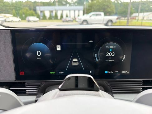Certified 2025 Hyundai Ioniq 5 Limited AWD/4WD image 9