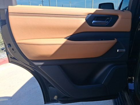 New 2026 Nissan Armada SL w/ Captain's Chari Seat Package image 28