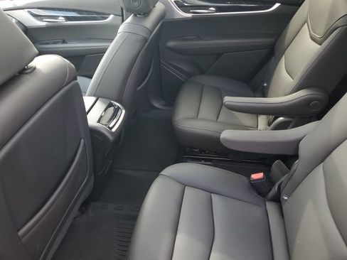 Certified 2024 Cadillac XT6 Premium Luxury w/ Technology Package AWD/4WD image 33