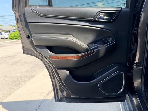 Used 2017 GMC Yukon SLT AWD/4WD image 27