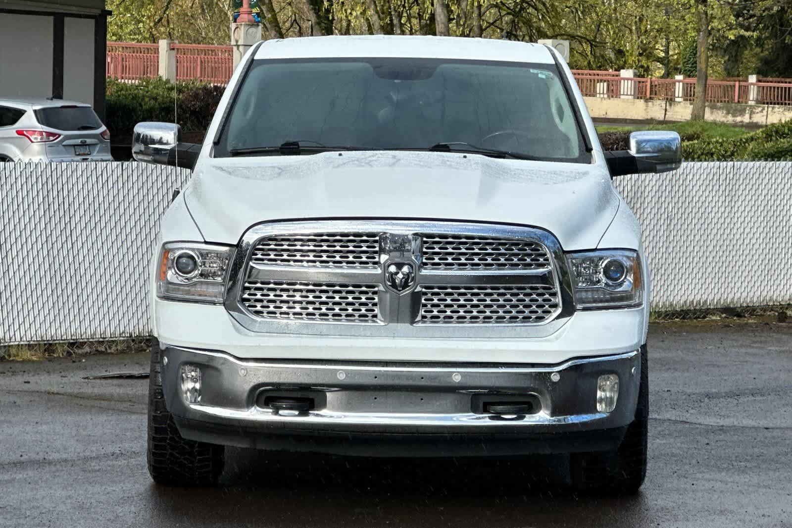 Used 2014 RAM 1500 Laramie w/ Convenience Group AWD/4WD image 10