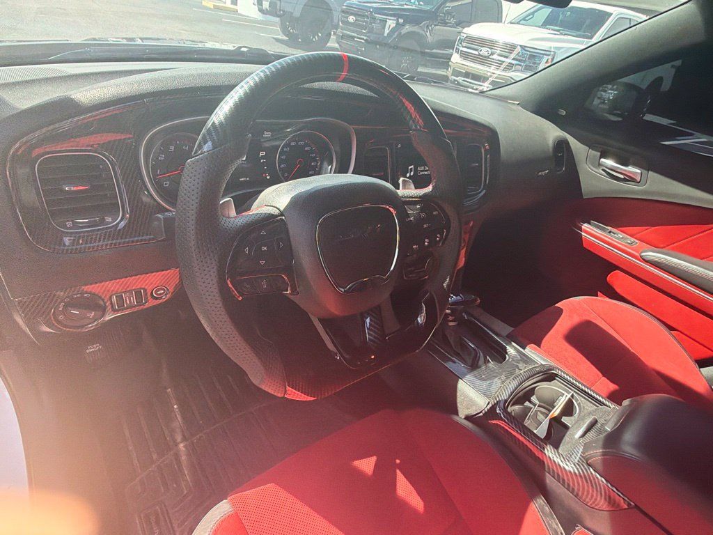 Used 2017 Dodge Charger R/T Scat Pack w/ Technology Group RWD image 9