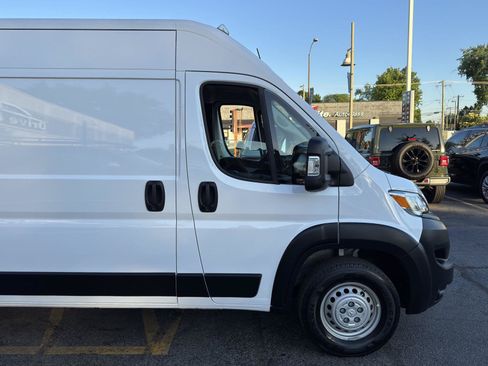 Used 2026 RAM ProMaster 2500 w/ Convenience Group FWD image 14