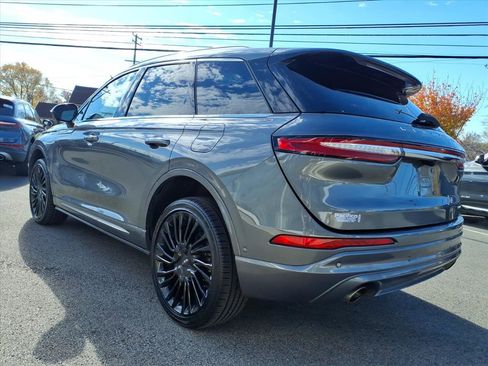 Certified 2022 Lincoln Corsair Reserve w/ Equipment Group 201A image 5