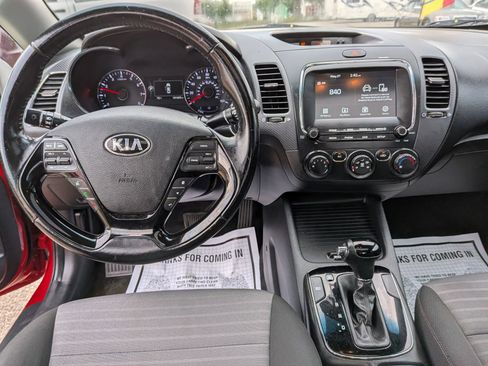 Used 2018 Kia Forte S w/ S Technology Plus Package FWD image 36