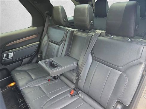 Used 2019 Land Rover Discovery HSE AWD/4WD image 14