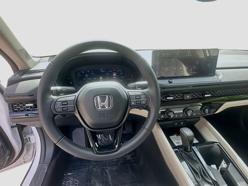 New 2025 Honda Accord EX-L image 10
