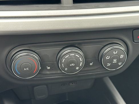 New 2026 Chevrolet Trax LS w/ LS Convenience Package FWD image 19