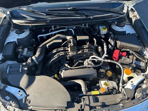 Used 2022 Subaru Outback Premium image 11