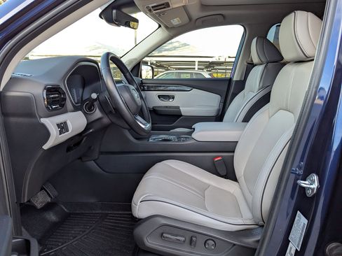 Used 2023 Honda Pilot Elite image 10