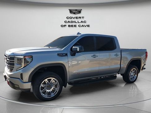 Used 2024 GMC Sierra 1500 AT4 w/ Technology Package image 4