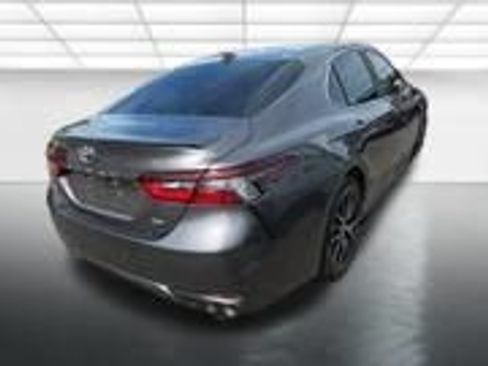 Used 2021 Toyota Camry SE FWD image 4
