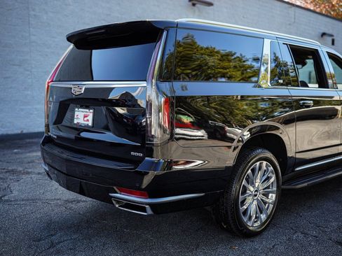 Used 2022 Cadillac Escalade ESV Luxury image 12