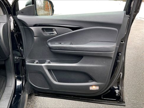Used 2018 Honda Pilot Elite image 12