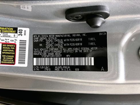 Used 2024 Toyota Sienna Platinum image 33