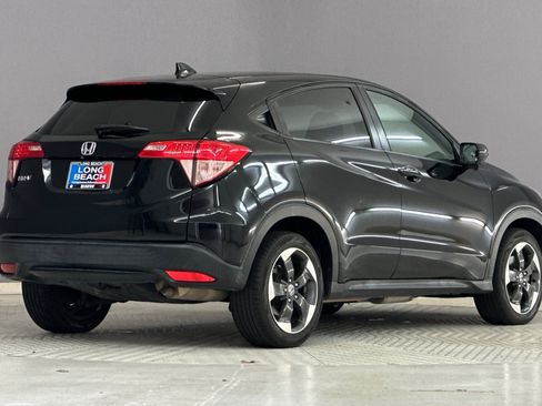 Used 2018 Honda HR-V EX image 8