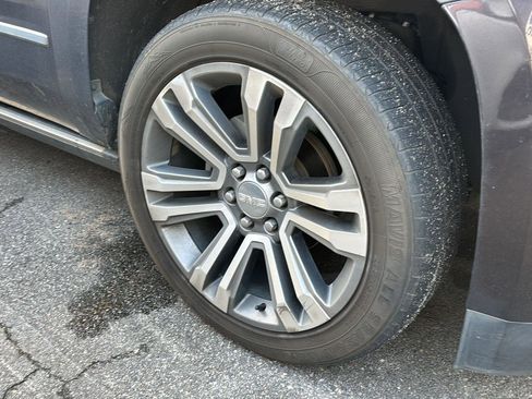 Used 2018 GMC Yukon XL Denali w/ Denali Ultimate Package image 6