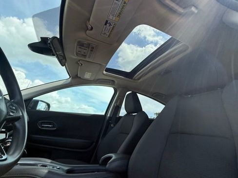 Used 2022 Honda HR-V EX image 8