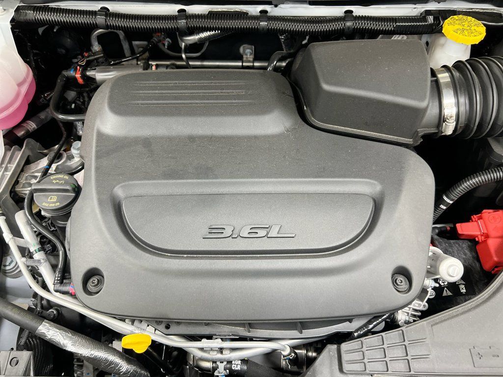 New 2026 Chrysler Pacifica Select FWD image 25