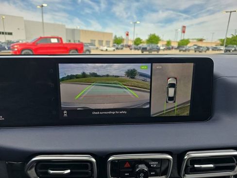 New 2026 Nissan Sentra SL image 9