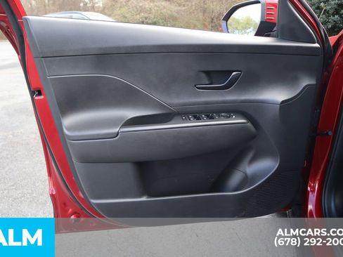 Used 2025 Hyundai Kona SEL image 15