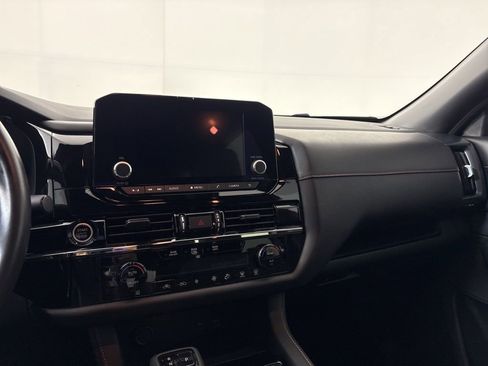 Used 2023 Nissan Pathfinder Rock Creek image 17