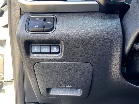 Used 2020 Kia Optima LX image 31