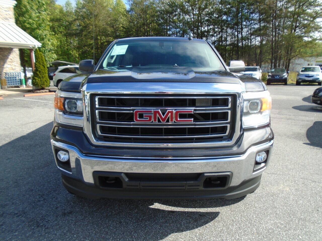 Used 2015 GMC Sierra 1500 SLE w/ SLE Value Package AWD/4WD image 3