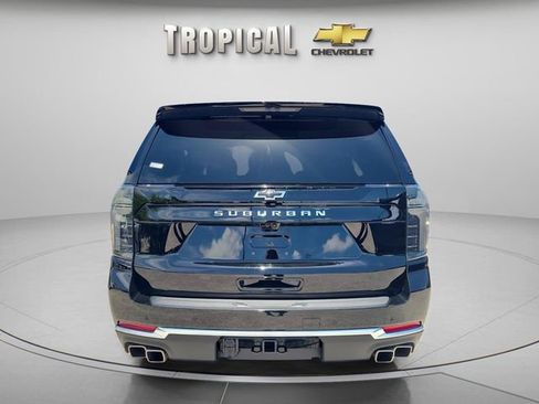 Used 2025 Chevrolet Suburban High Country AWD/4WD image 4