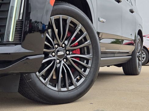 Certified 2024 Cadillac Escalade ESV V w/ LPO, ONYX Package image 8