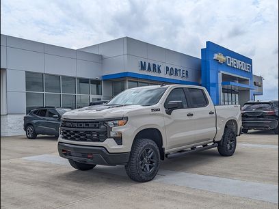 New 2026 Chevrolet Silverado 1500 Custom Trail Boss w/ LPO, Dark Essentials Package