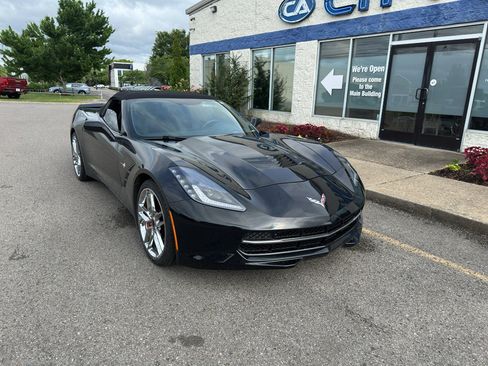 Used 2015 Chevrolet Corvette Stingray Convertible w/ 3LT Preferred Equipment Group RWD image 2