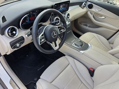 Used 2022 Mercedes-Benz GLC 300 4MATIC image 10