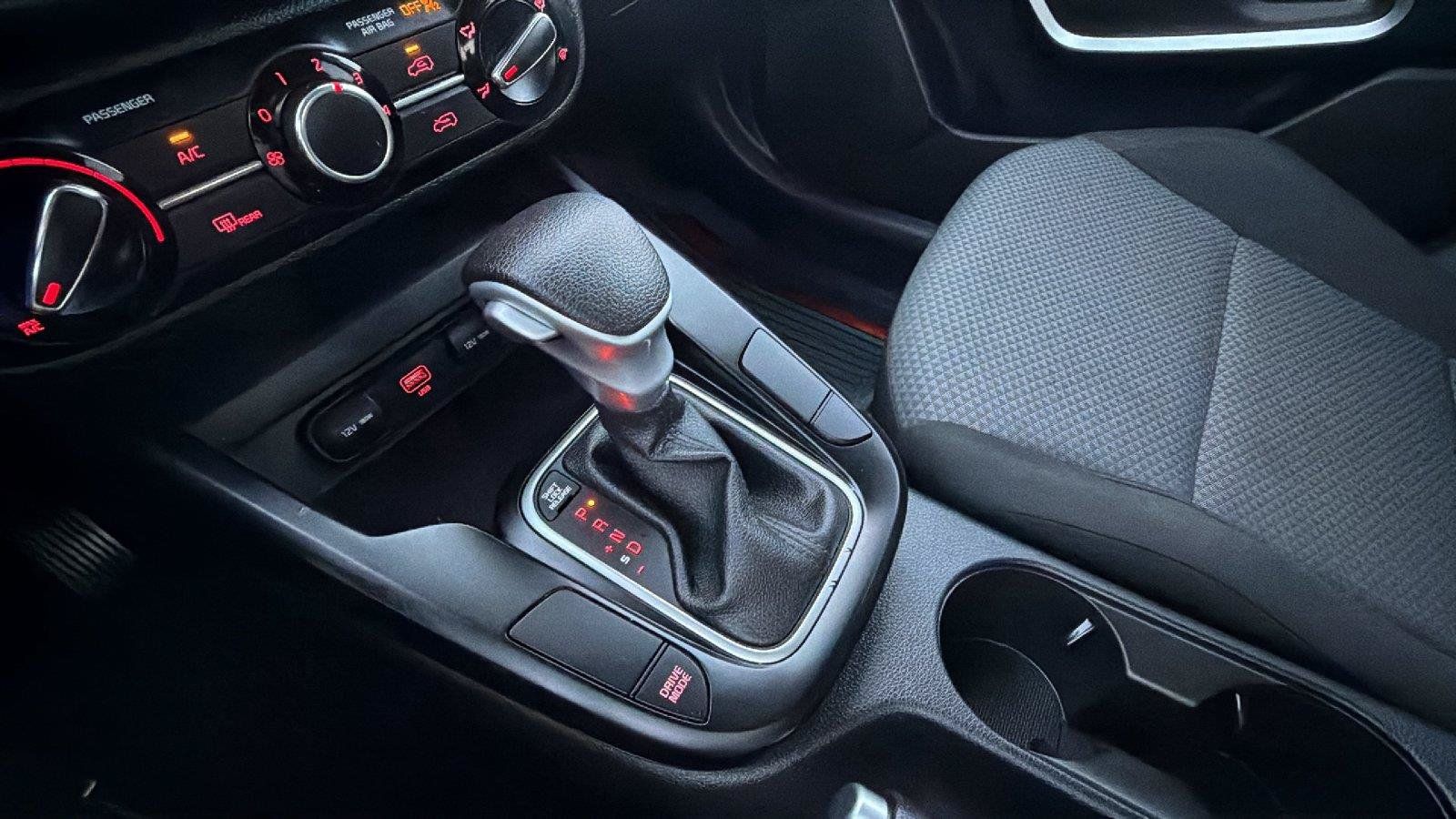 Used 2022 Kia Soul LX FWD image 30