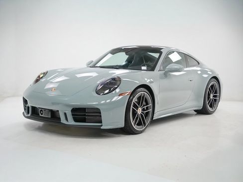 New 2026 Porsche 911 Carrera 4S image 1