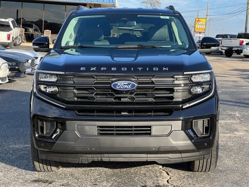 New 2026 Ford Expedition Active image 10