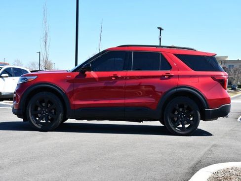 Used 2023 Ford Explorer ST-Line AWD/4WD image 4