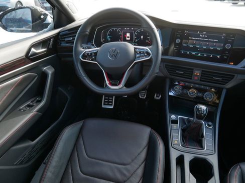 Used 2024 Volkswagen Jetta GLI Autobahn FWD image 9