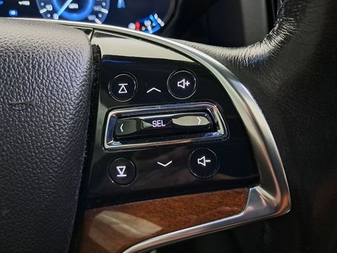 Used 2016 Cadillac Escalade Luxury image 17