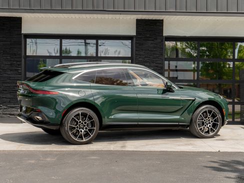 Used 2021 Aston Martin DBX AWD/4WD image 8