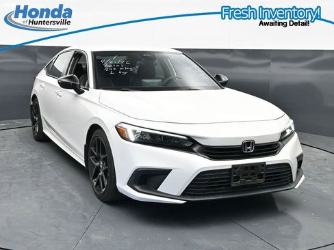 Used 2023 Honda Civic Sport image 1