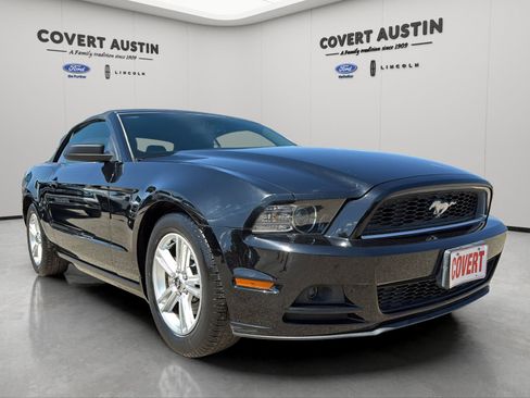 Used 2014 Ford Mustang Convertible w/ Equipment Group 102A RWD image 5