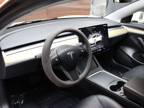 Used 2023 Tesla Model 3 Standard Range image 23