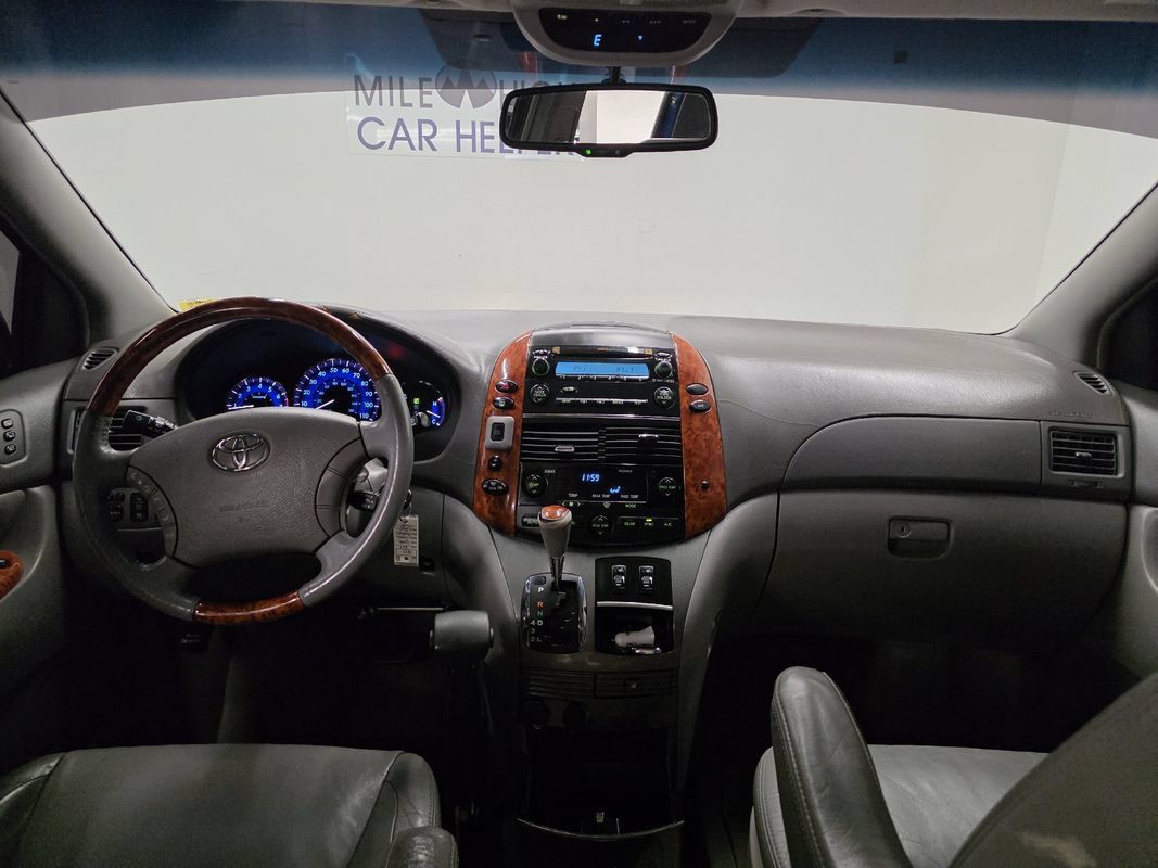 Used 2007 Toyota Sienna XLE FWD image 4