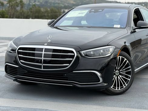 New 2026 Mercedes-Benz S 580 4MATIC Sedan image 3