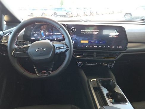 New 2026 Chevrolet Equinox EV RS FWD image 22