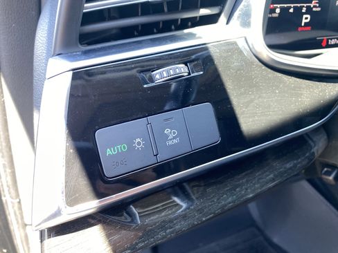 Used 2022 Audi Q7 2.0T Premium w/ Convenience Package AWD/4WD image 22